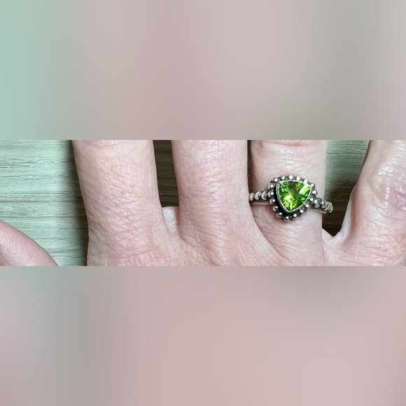 Vintage Handmade Designer Signed Sterling Silver Dotted Peridot Band Ring,Size 6 - Picture 10 of 12
